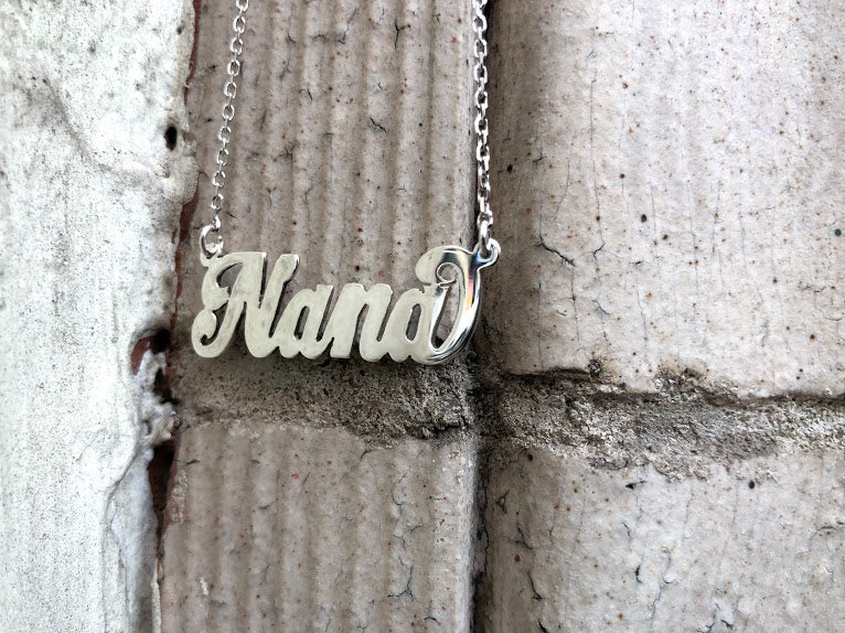 CUSTOMIZABLE ID NAMEPLATE WITH CHAIN