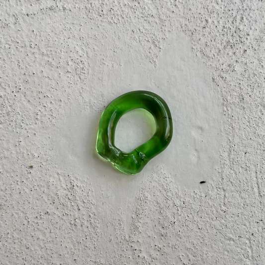 GREEN GLASS RING